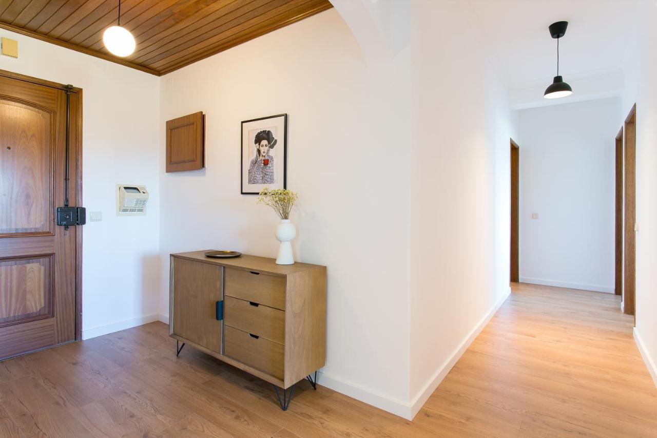 Apartamento Central Setubal Sossegado E Com Luz Exterior photo