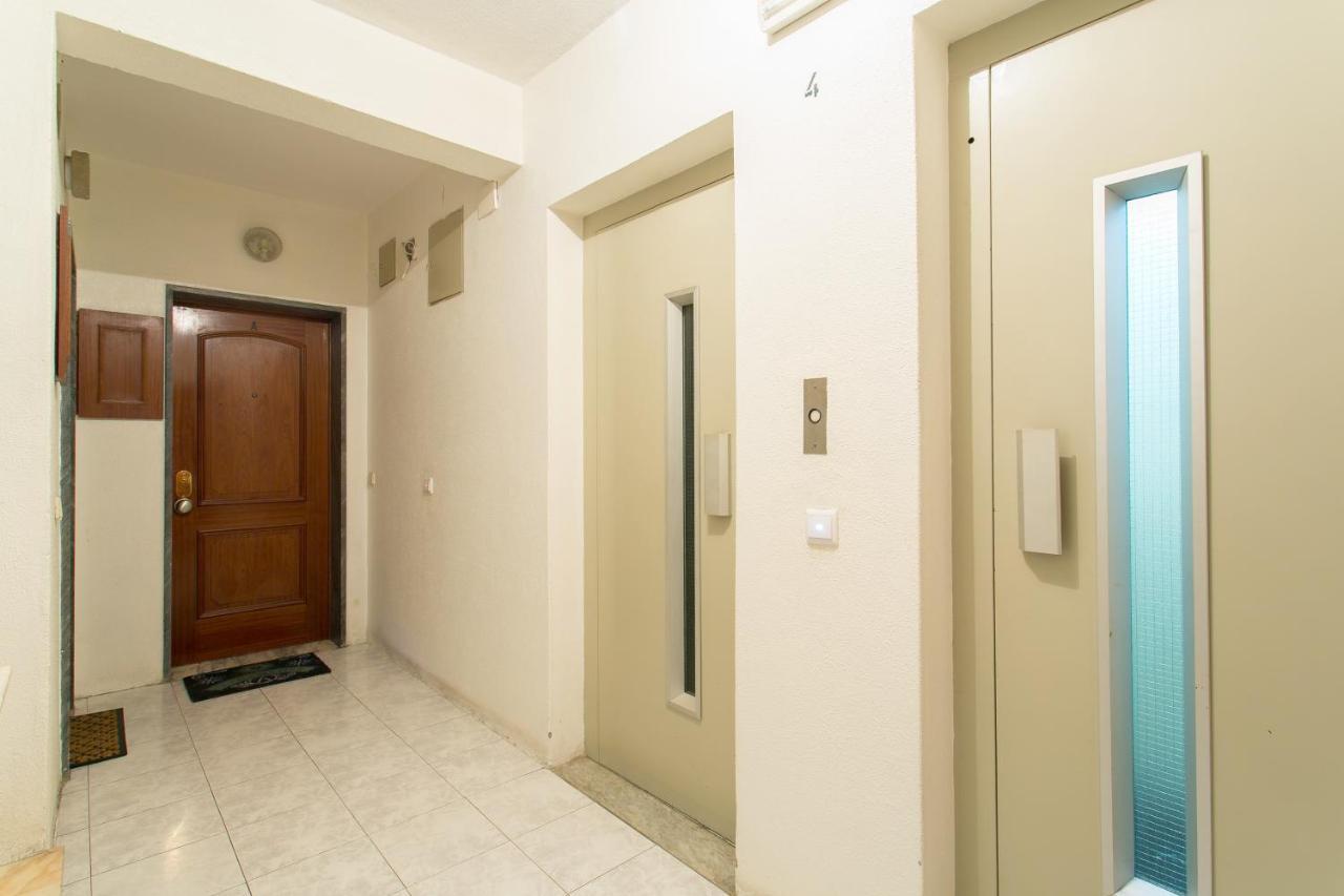 Apartamento Central Setubal Sossegado E Com Luz Exterior photo