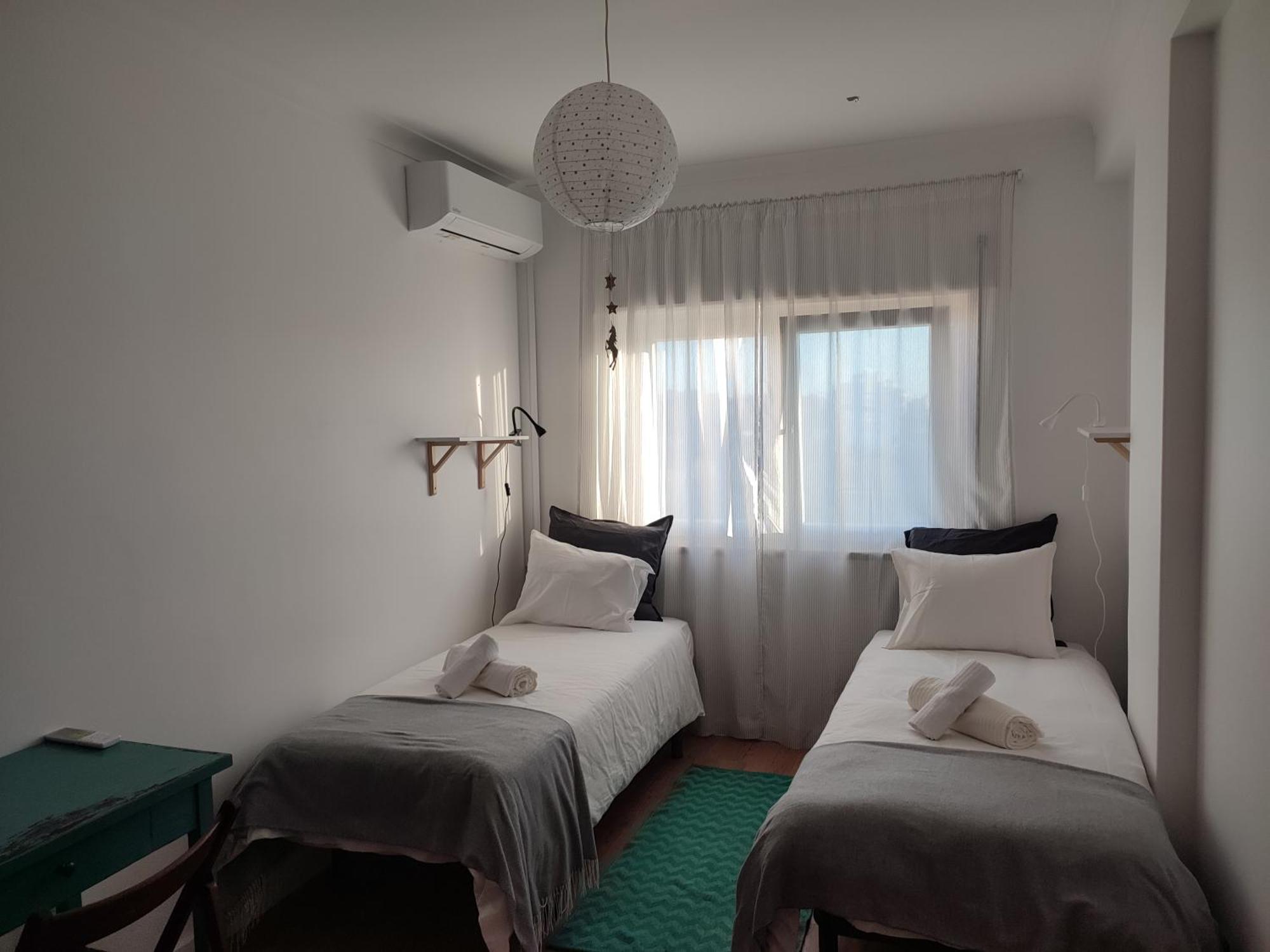 Apartamento Central Setubal Sossegado E Com Luz Exterior photo