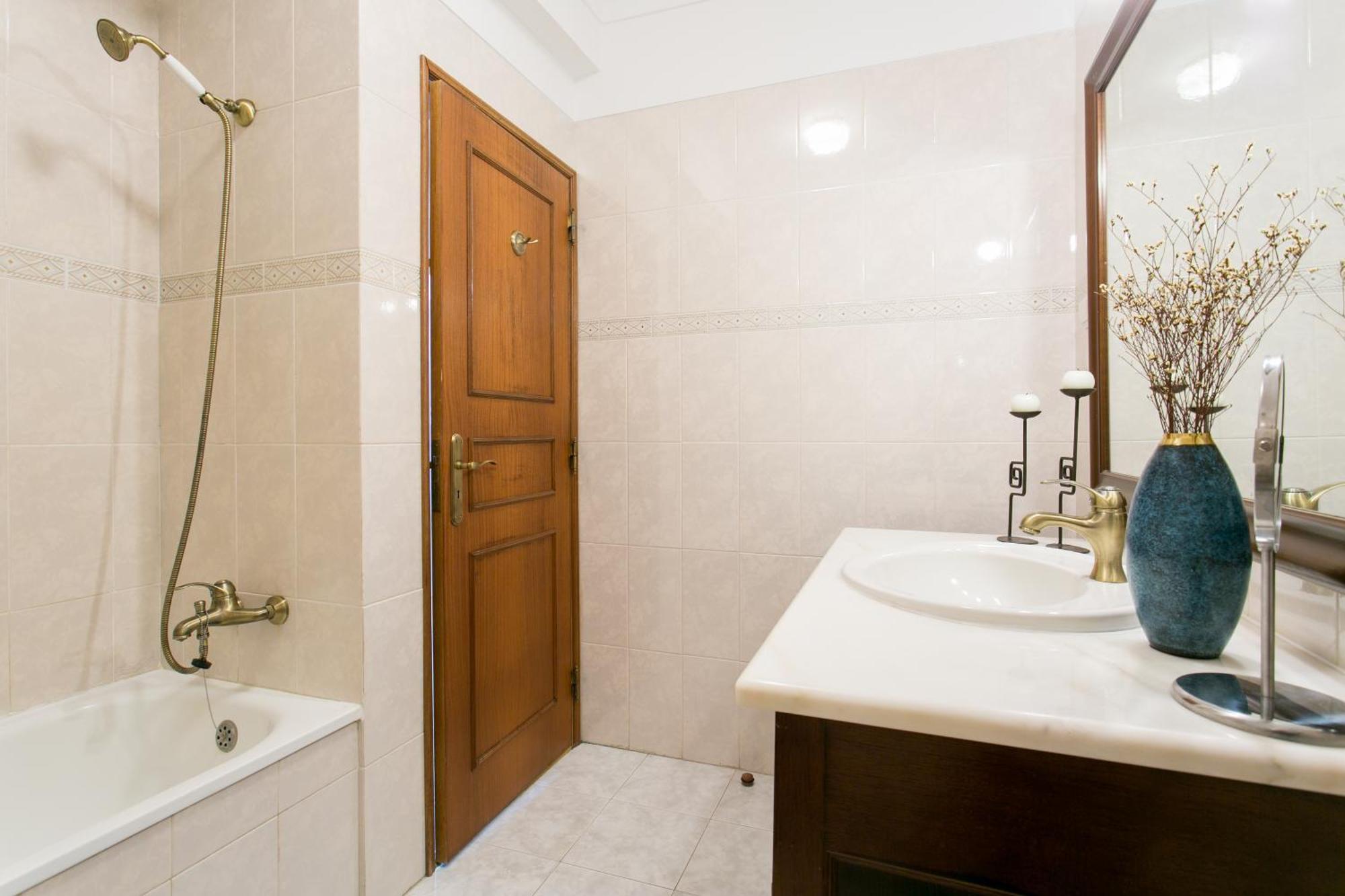 Apartamento Central Setubal Sossegado E Com Luz Exterior photo
