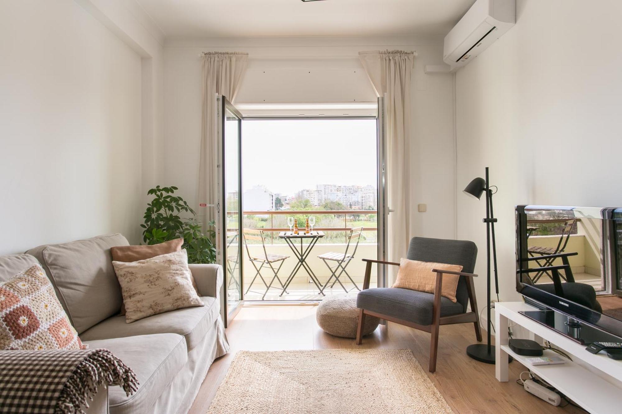 Apartamento Central Setubal Sossegado E Com Luz Exterior photo