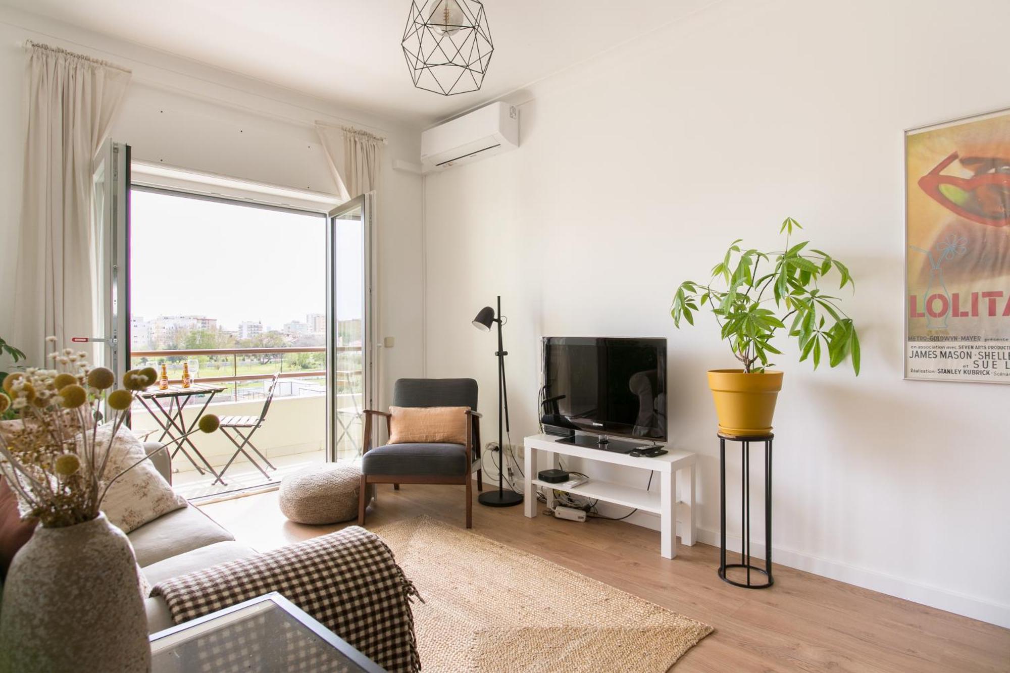 Apartamento Central Setubal Sossegado E Com Luz Exterior photo